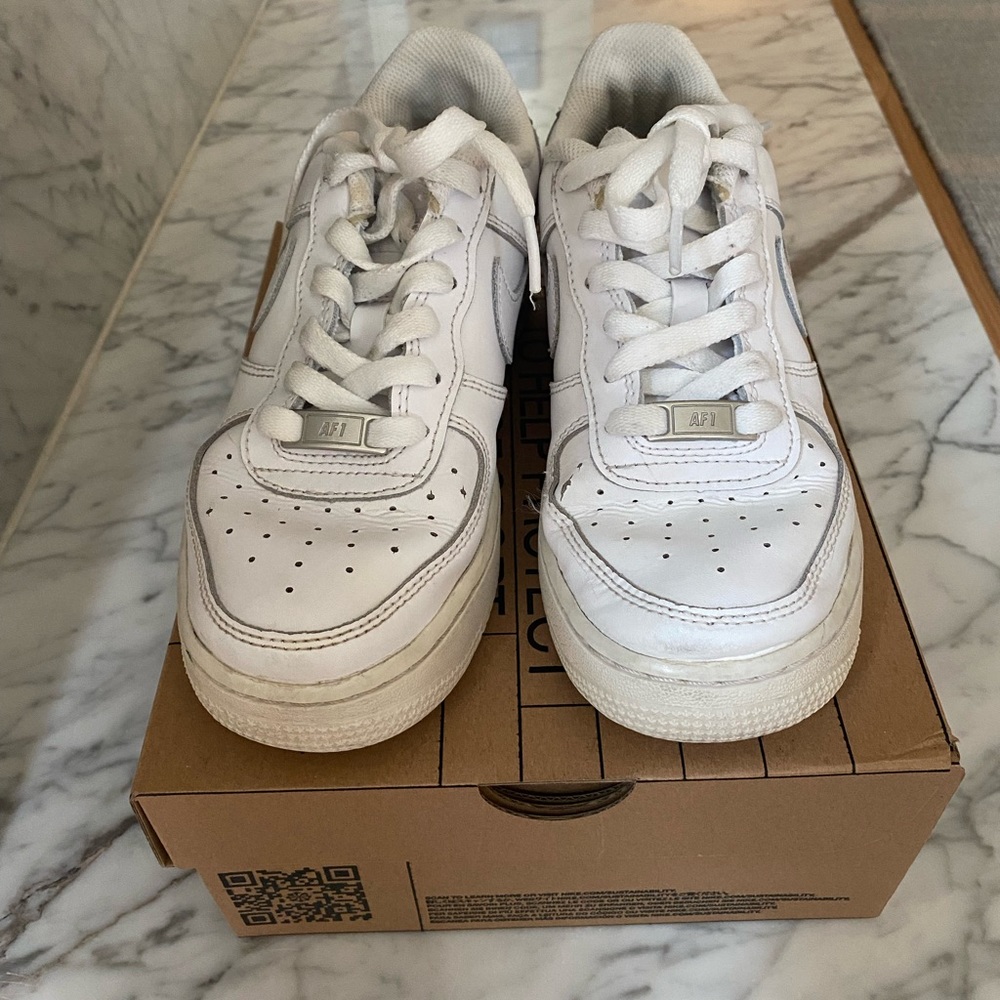 Nike Air Force 1 size 4 youth